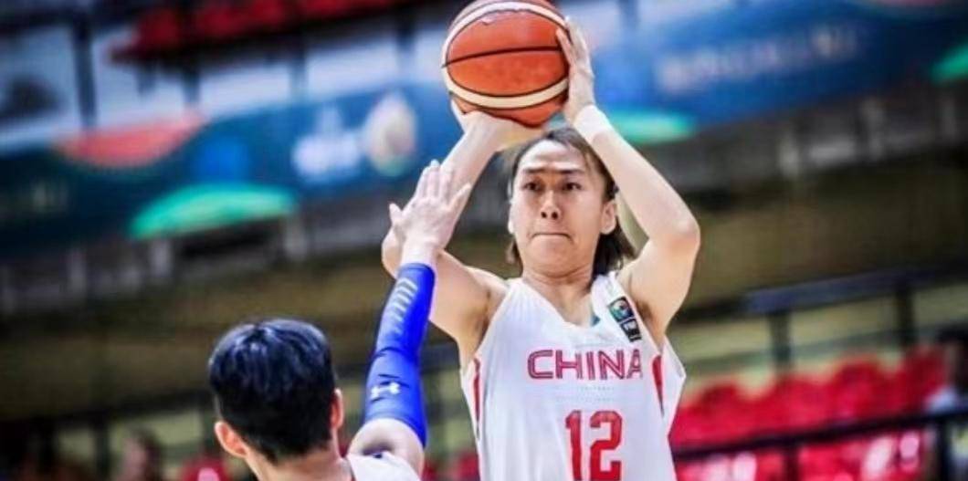 女篮热身赛两新人入选,张敬一,刘禹彤无缘,韩旭,李梦缺席_张玲阁_张