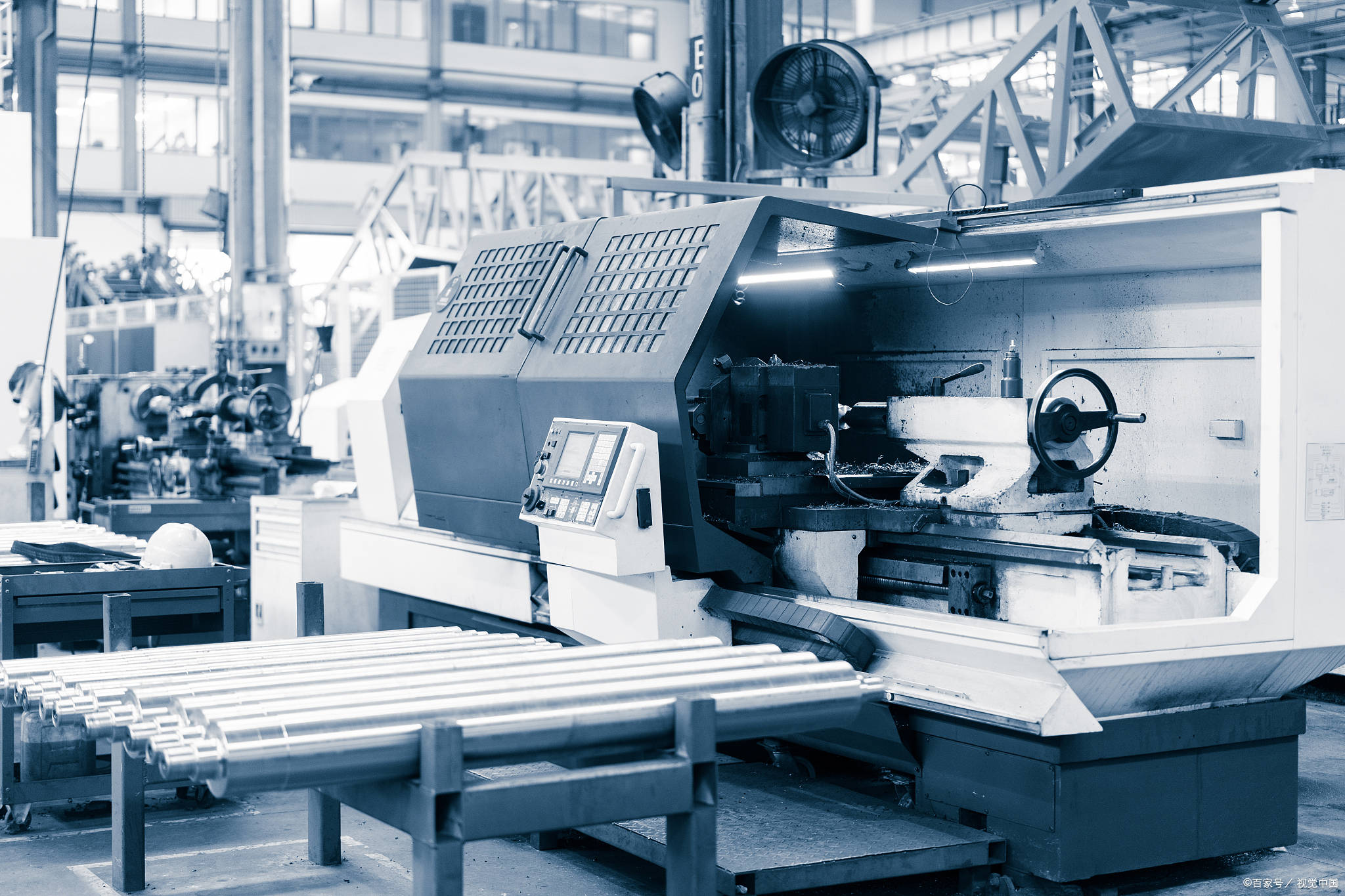 "制造业 工业母机"第一黑马!基金增持10亿,有望从17元到62元