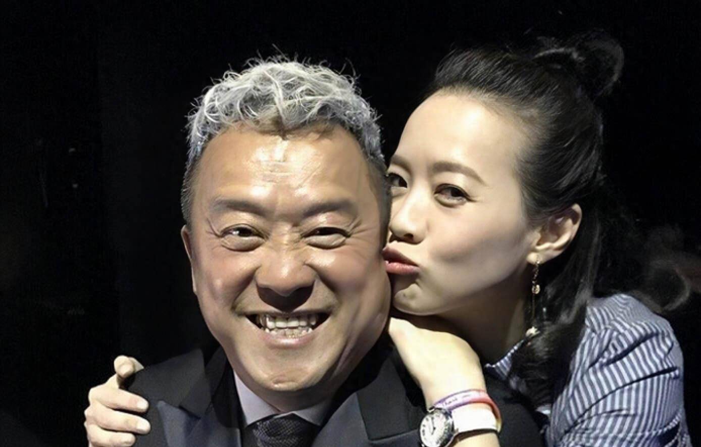 进行动脉瘤手术,在体内安装支架_曾志伟_曾宝仪_网友