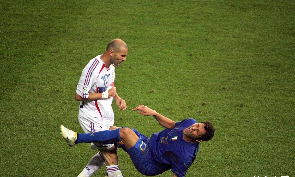 获得全满贯的齐达内为什么不是球王,历史地位就连梅西c罗都不如_球员