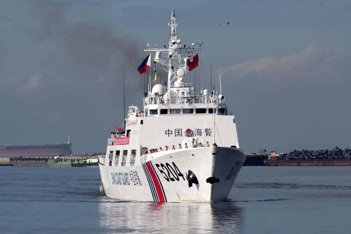 2万吨的海警2901,以及海警3901,这两艘姊妹舰.