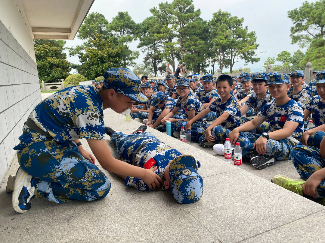 南京市科利华中学紫东分校初中举办国防教育成果汇报暨表彰大会_训练