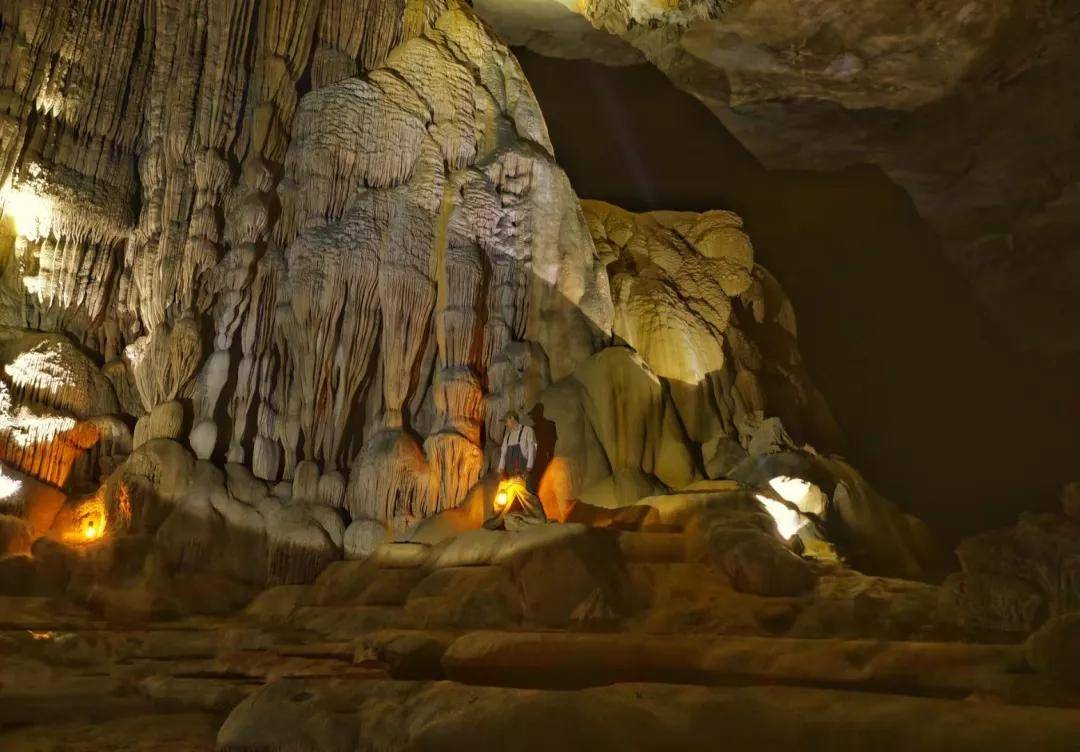 【探秘广东最神秘溪谷猴寨】罗坑大草原,探索神秘大溶洞 猴寨溯溪桨板