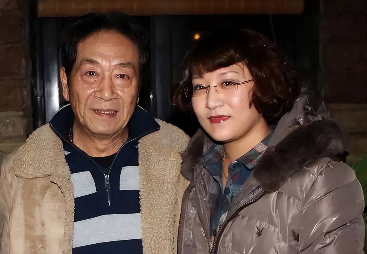 王奎荣:我这辈子最正确的决定,就是让小37岁的美娇妻为我生儿子_话剧