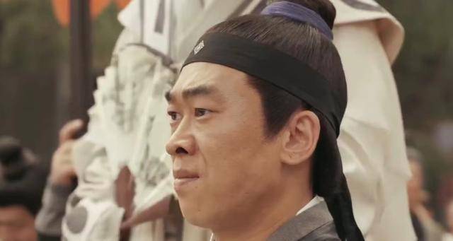 高大毛临时把掌门之位传给龟田一郎.西门长在却推脱不了.