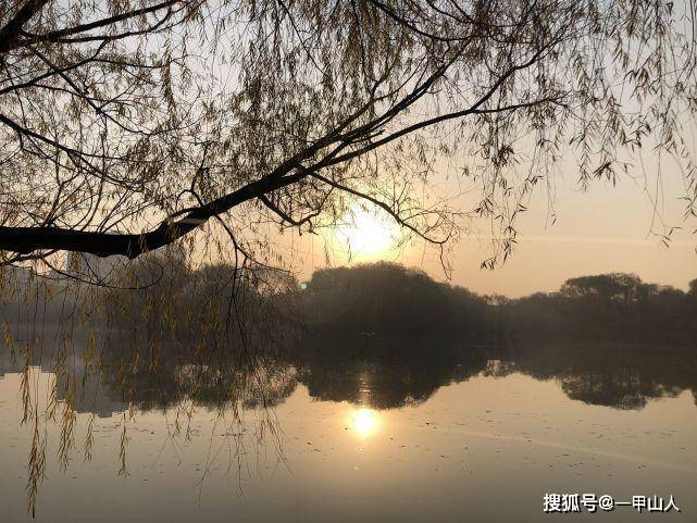 今日七月初九，天地相对，雄甲大耗，是秋季的第一个废日，啥讲究