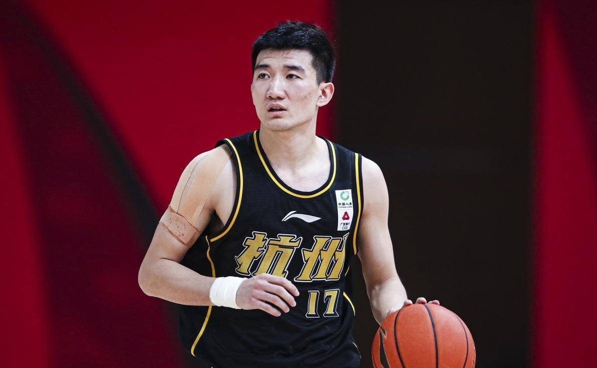 男篮收入排行榜,胡明轩150万,王哲林第5,周琦第2,崔永熙最低_年薪