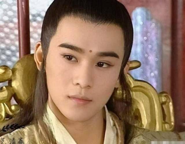 "美男"乔振宇追爱记:"素颜女神"难把握,小8岁王倩一赢在哪?