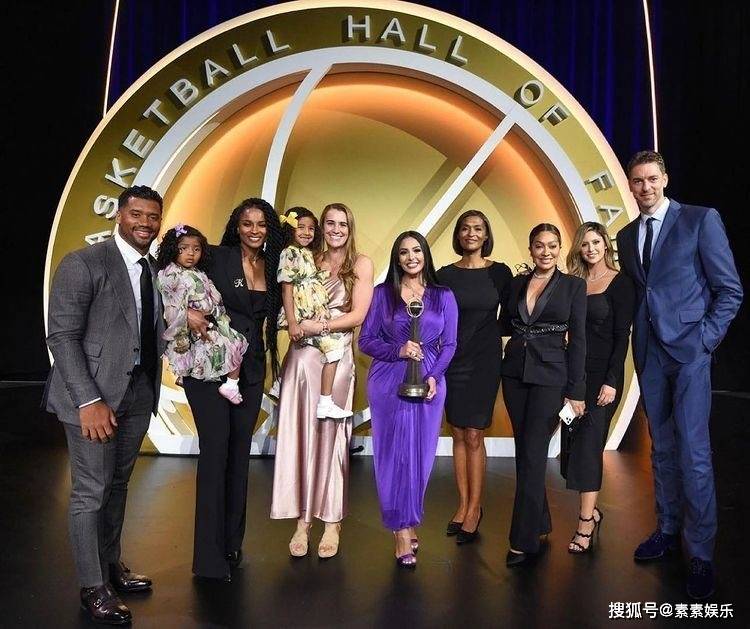 科比45岁冥诞,詹姆斯携众星悼念,大女儿越来越像父亲了_瓦妮莎_曼巴