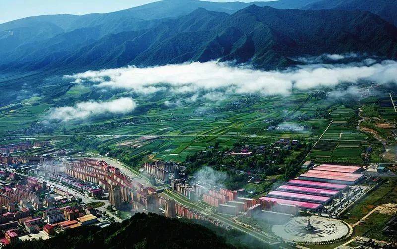 绿色大地上的奋进之歌——宝鸡市太白县全力推进"三个年"活动综述