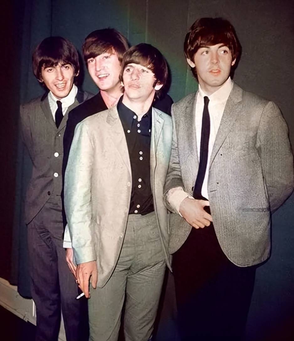 穿越音乐与影像的奇幻之旅:《披头士乐队》的传奇_观众_文化_情感