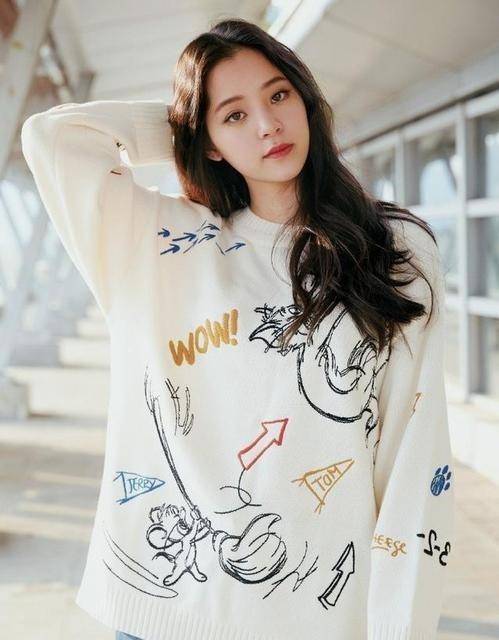 没对比就没伤害,欧阳娜娜出镜竟收费6块,而刘德华直接关闭打赏_进行