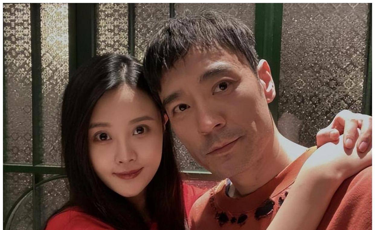 李光洁隋雨蒙七夕官宣二胎,隋雨蒙肚大如箩依旧纤瘦_祝福_夫妻_孩子