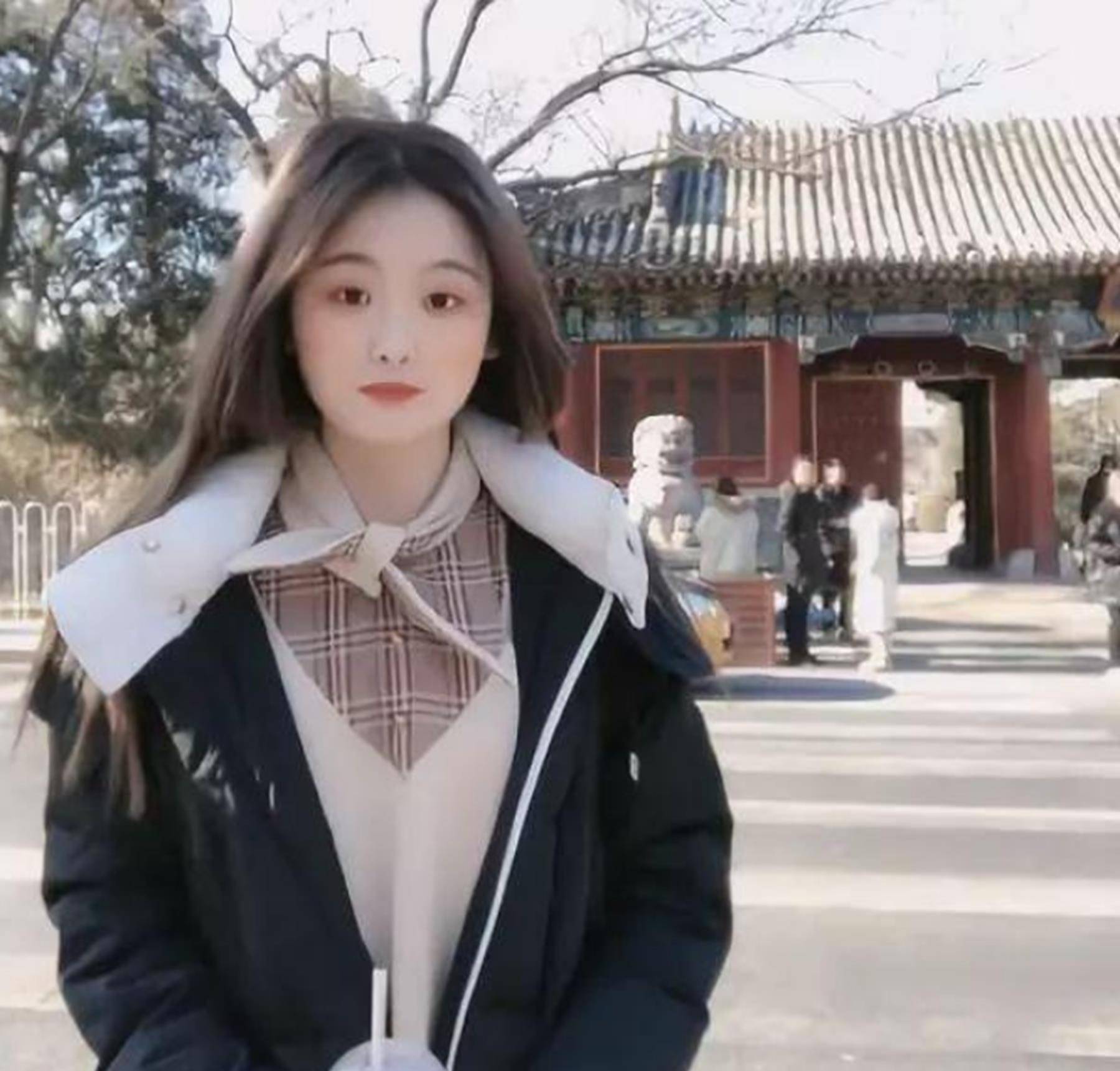 《变形计》陈思媛:伪装成富二代,花几十万追星,非要玩富人游戏