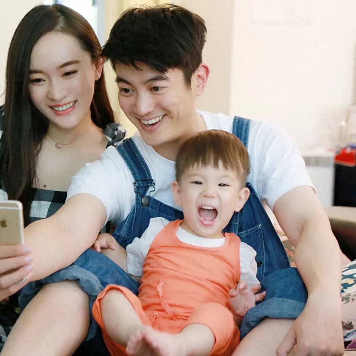 结婚10年,从秀恩爱到"人设造假",杜江对霍思燕真的忠诚吗_黄奕_杨溢