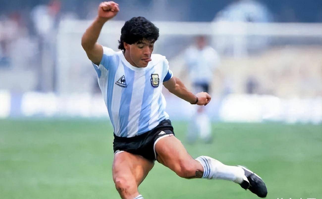 巴西巨星马塞洛评历史球星前五!