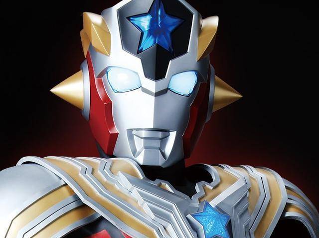 还真没见过练块练到这种程度的奥特曼,连大脑都是充满了肌肉的大贤者