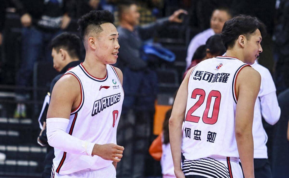 贺希宁去向曝光!不是新疆男篮!不是广东宏远!3年顶薪签约 !