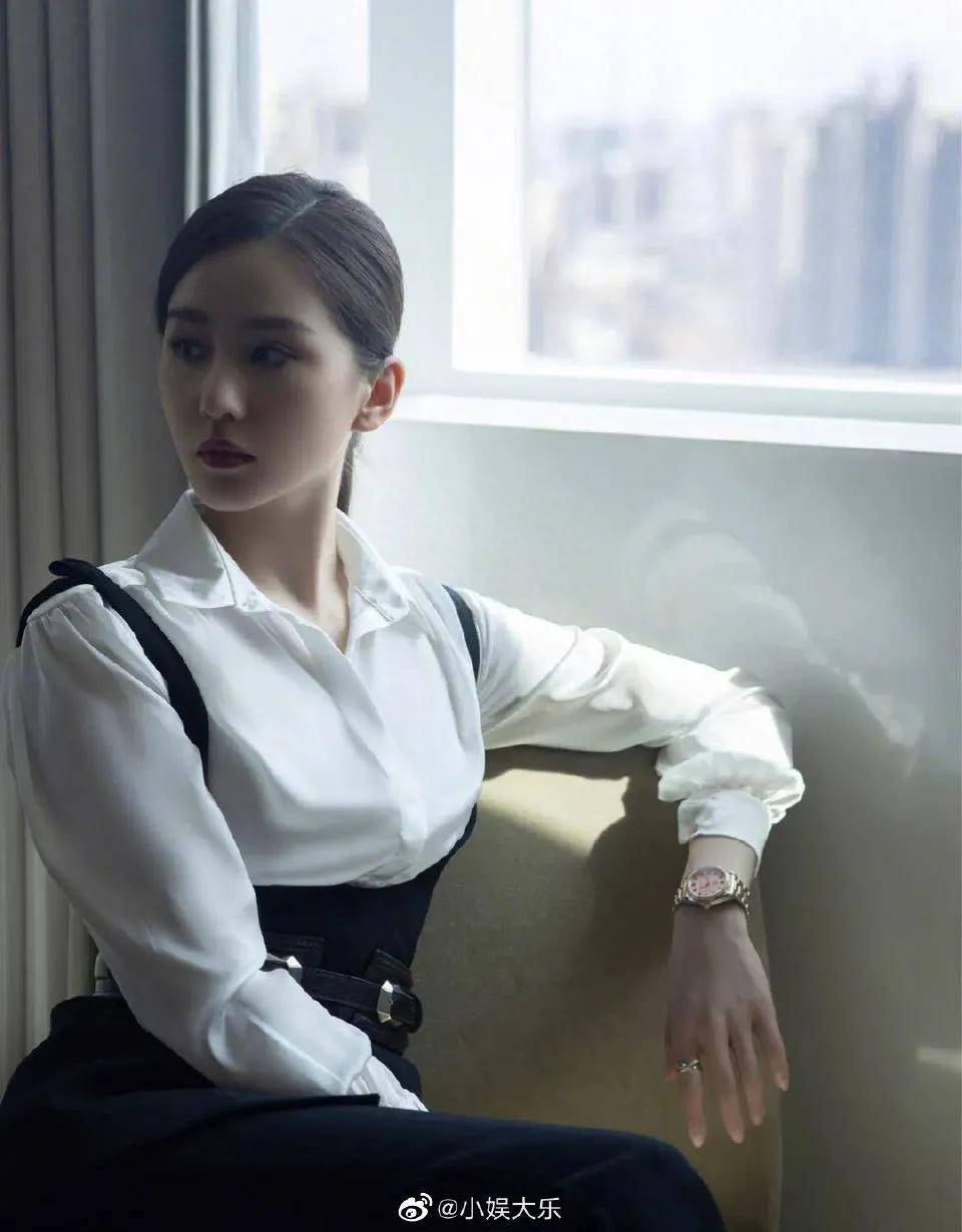 相差17岁的婚姻,吴奇隆把刘诗诗当成小孩子宠上天了_婚礼_男人_钻戒