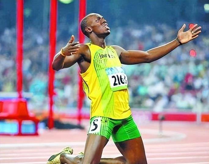 留下凡人的背影,百米世界纪录博尔特的传奇人生_训练_成绩_短跑