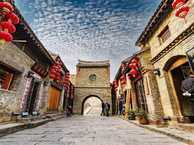 禹州市的神垕古镇,素有"五大名瓷之一","华夏第一都"之称