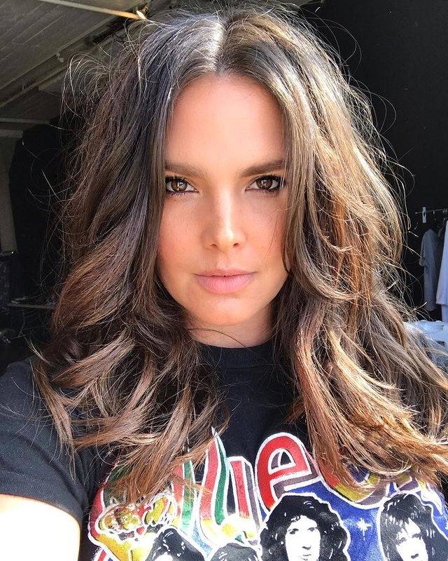 拥有迷人曲线的大码模特:candice huffine_坎迪斯·赫芬_时尚_生活