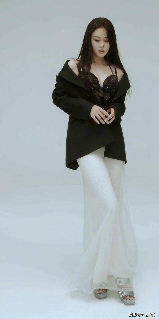 张馨予,一个集美貌与才华的美女演员,深受观众的喜爱!