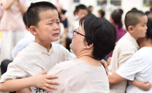 孩子需要陪伴,但更需要"走心陪伴",很多父母只感动了自己_影响_情商