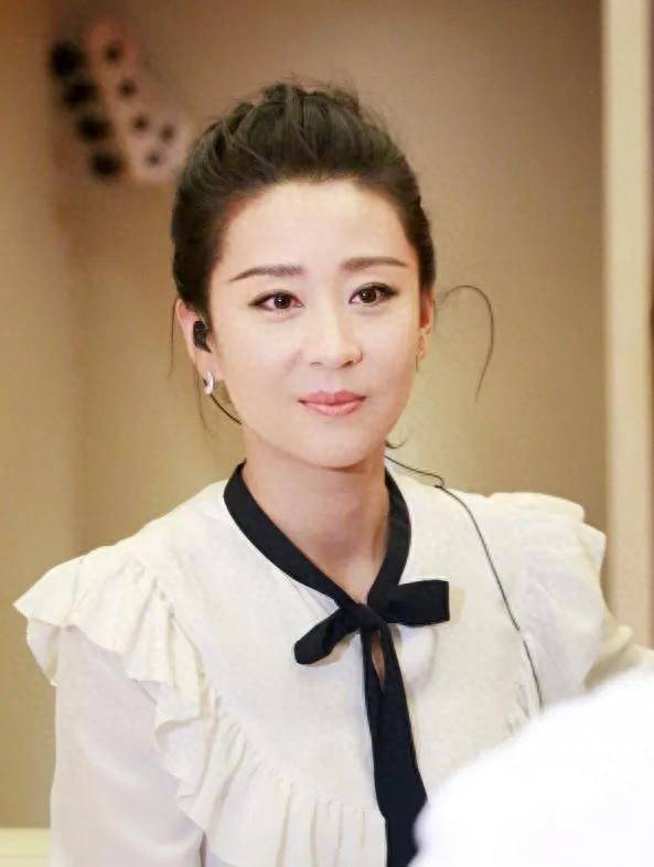 苗圃:4岁认识王大治,和罗晋传绯闻,为何转身嫁大20岁富豪?