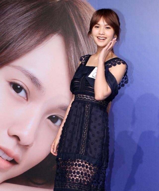 2005年杨丞琳事业巅峰李荣浩才出道,而今两人领证,缘分真是奇妙_婚礼