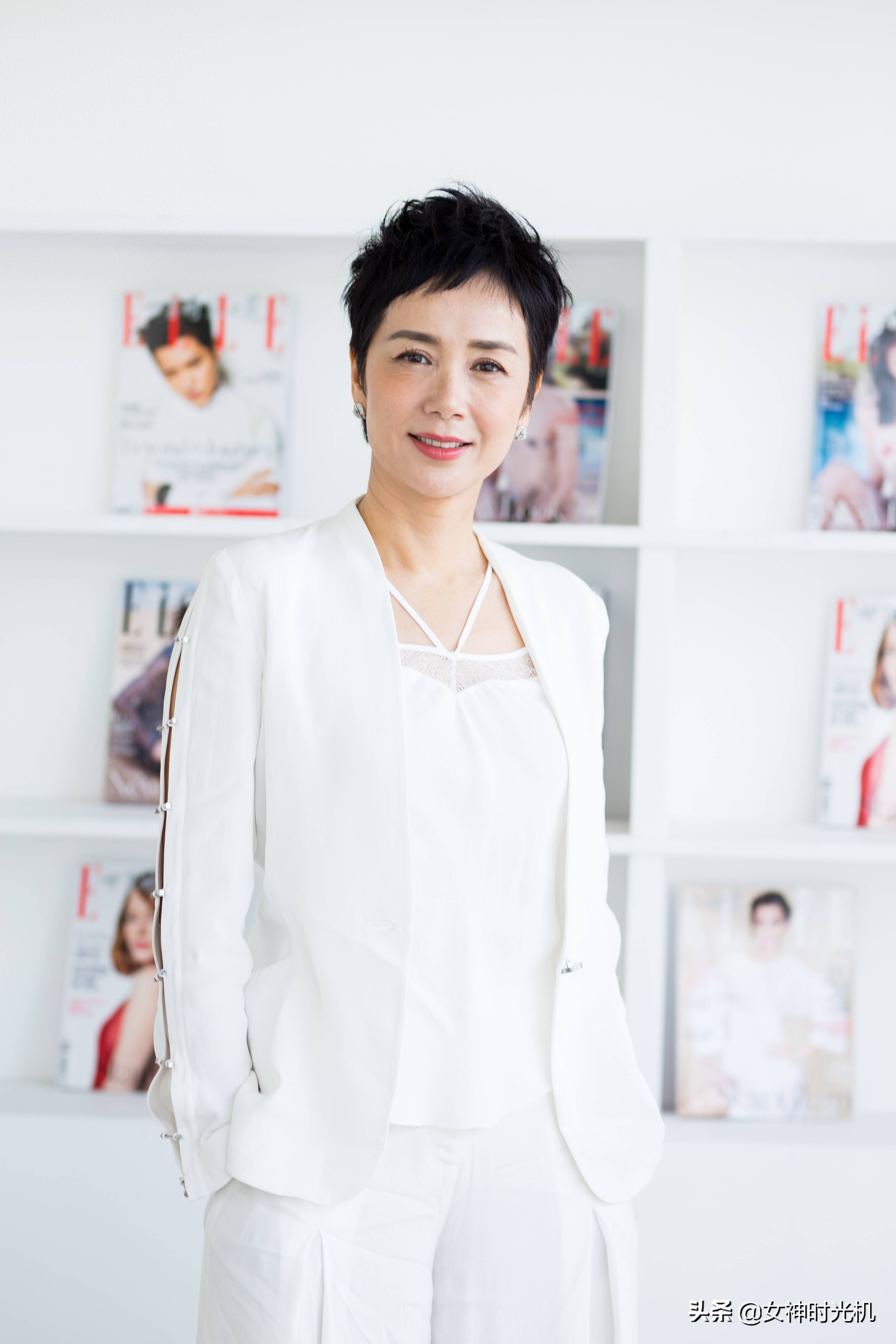 已经成为了他的惯性,除却张静初顾长卫又开始与其他女人有了密切往来