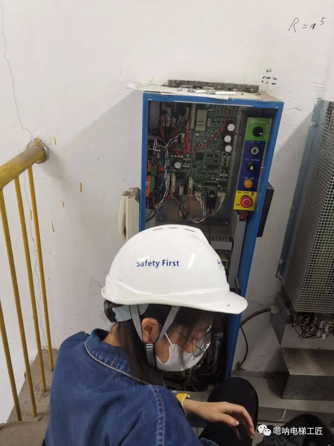 说得好:男女搭配干货不累,要是其他电梯维保公司有这样的女电梯维保工