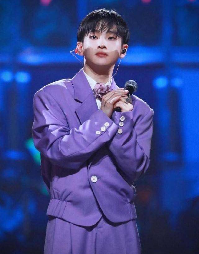 骂哎呀,我们想再好也没有用,现在节目组官方都没发话,那连王力宏能不