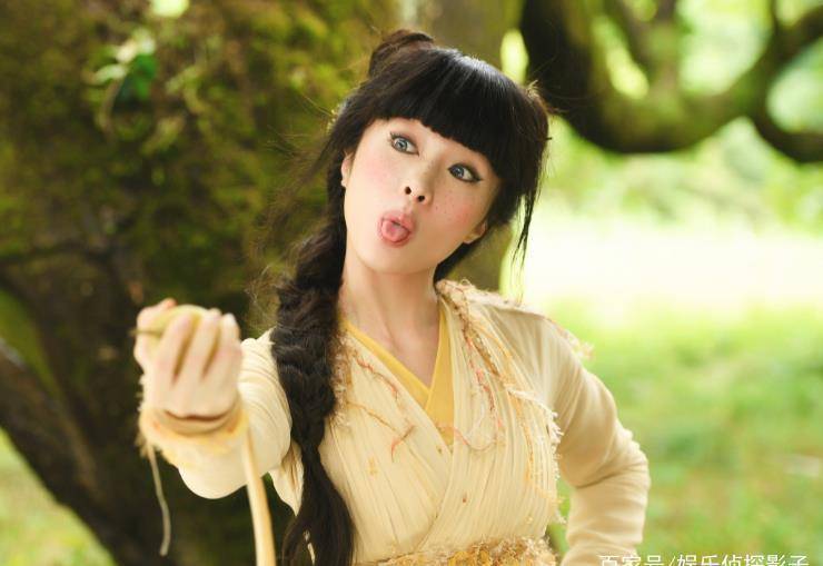 古灵精怪的古装女子,钟灵俏皮,薛凯琪秀丽,赵丽颖表情很形象_造型_宋