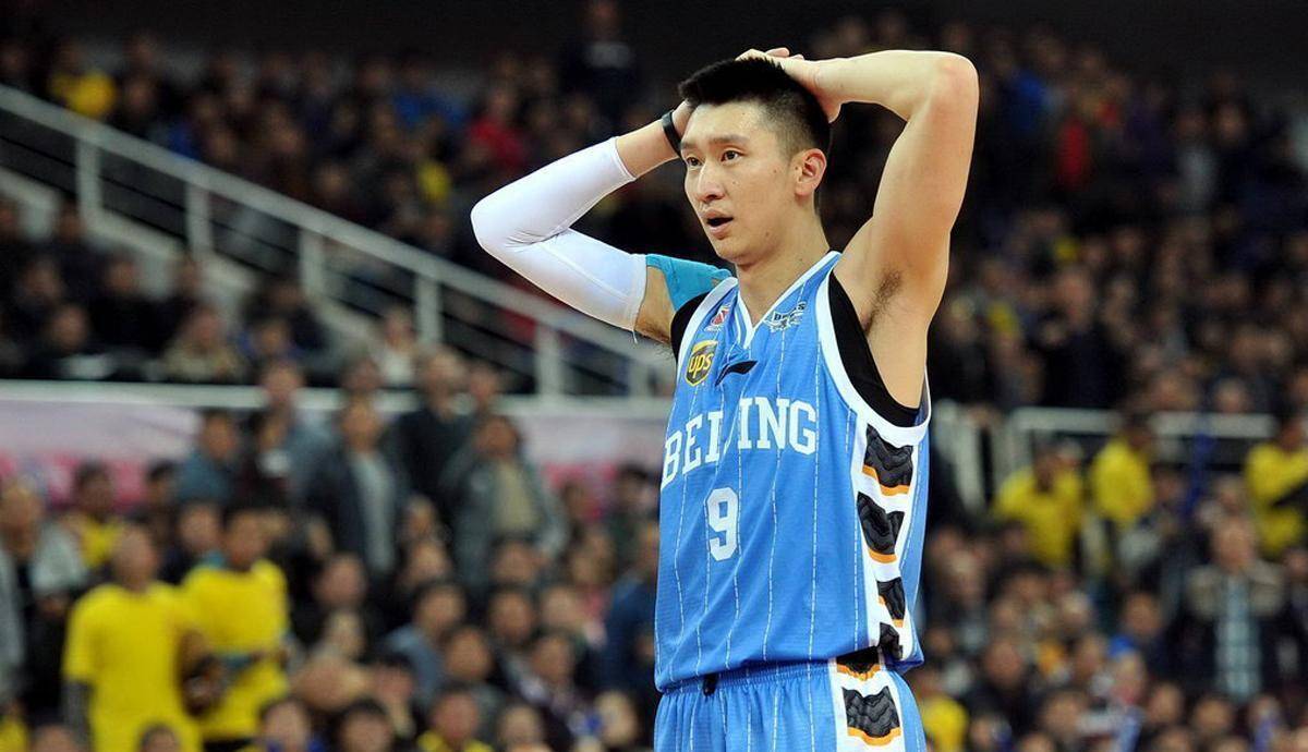 我们男篮迷之一战,引男篮名宿怒批,赵睿昂首离开赛场_孙悦怒_塞尔维亚