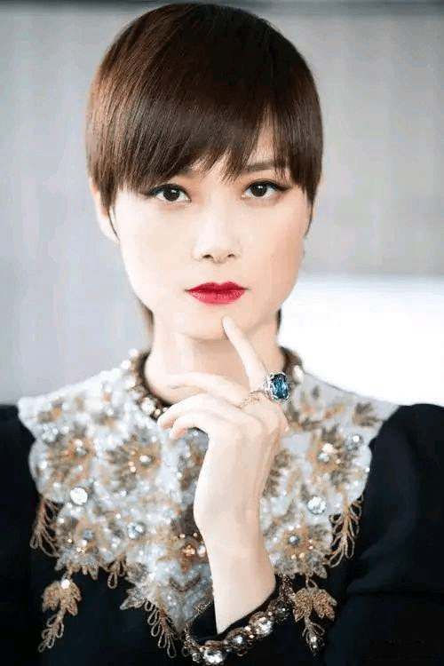 李宇春花费6000万买豪宅孝敬父母,父亲:你赶紧给我找个女婿_事儿_对象