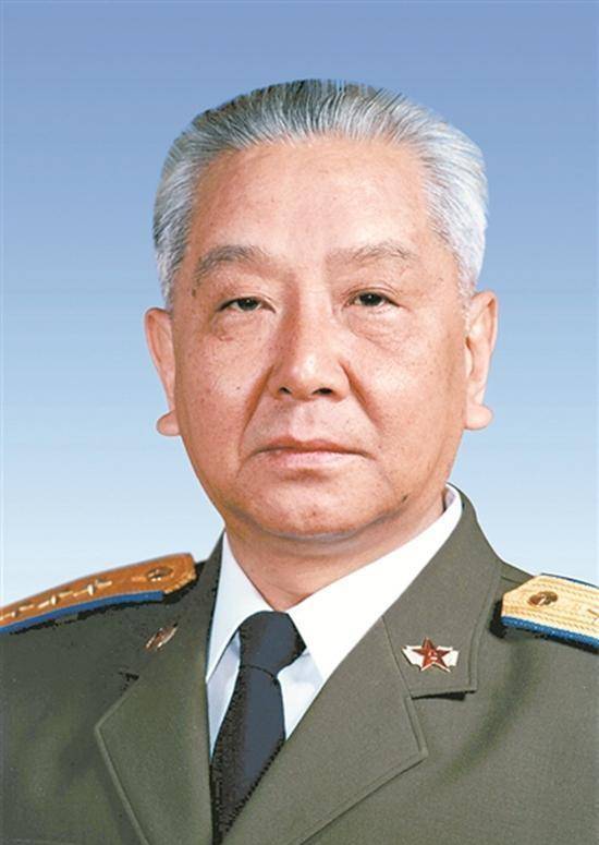 王海,1926年1月生,山东乳山人.1944年5月参加革命工作,1945年9月入党.