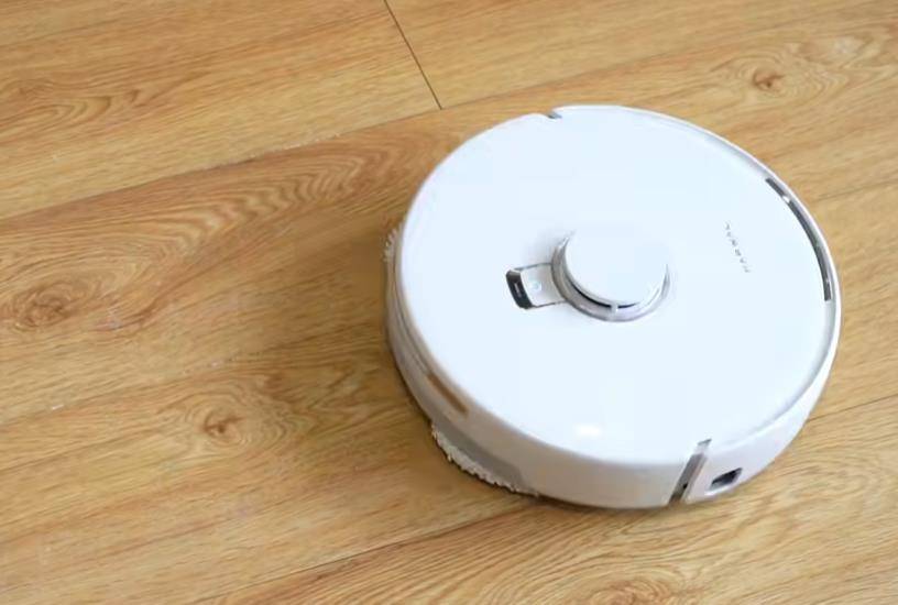 云鲸J4扫地机器人评测:颜值升级的“大白鲸”,智能清洁全能型