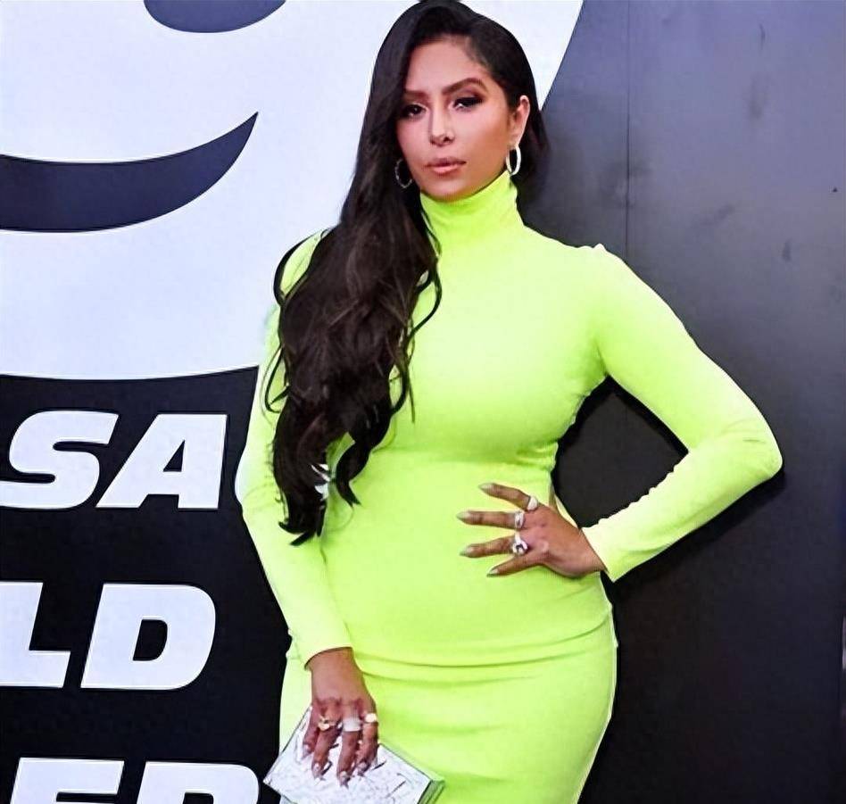 41岁瓦妮莎减重成功!再次穿上湖人球衣太美了,佩林卡陪伴左右!