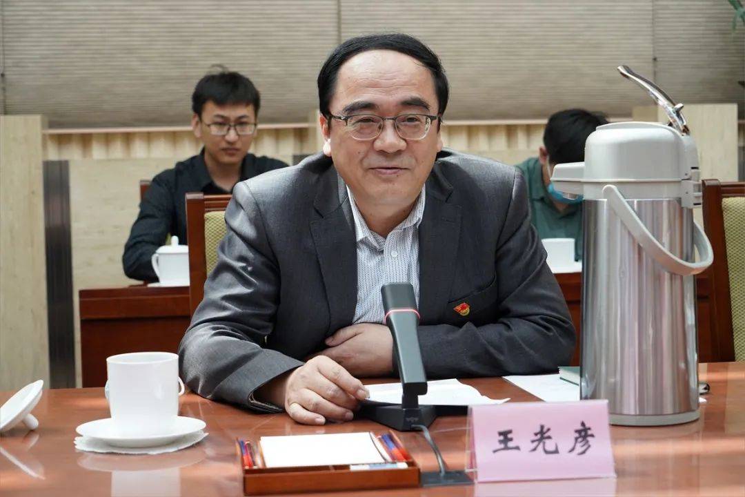 王嘉毅的简单介绍