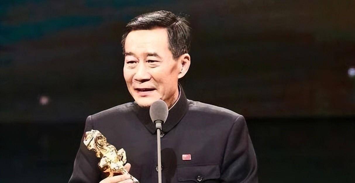 作为唯一的影帝大满贯李雪健,给后辈上了一课_角色_治疗_因为