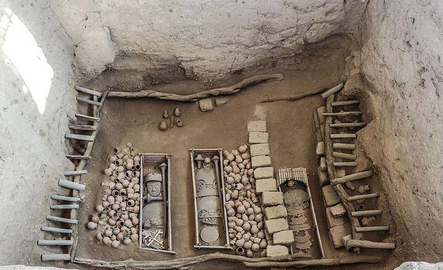 挖水库发现一古墓,棺材的钉子都是村纯金的,墓主人是谁?