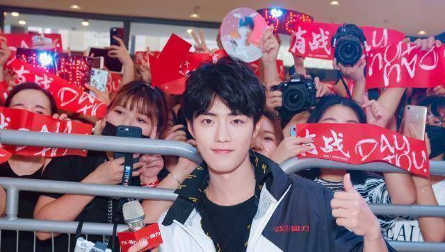 娱乐圈打工仔肖战,谨言慎行,才能走得更远_音乐_成功_晚会