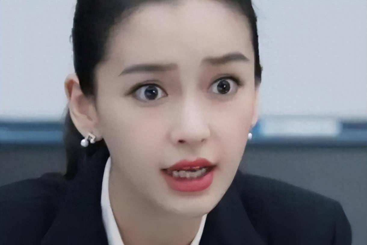杨颖落泪画面曝出,被赞是"仙女落泪",网友:静态可动态不可_演技_吐槽