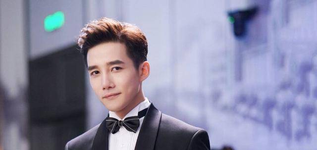 《小舍得》的钟老师:曾与殷桃关晓彤合作,出道11年终于走红_章涛_郝