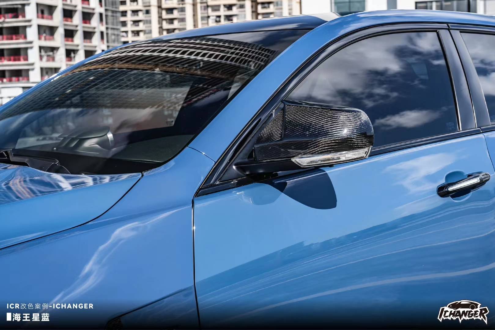凯迪拉克ats-ichanger改色膜海王星蓝,呈现出迷人的蓝色