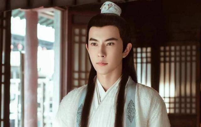 杀青,于朦胧化身病娇美男,女主是她十分吸睛_剧中_邢菲_古装