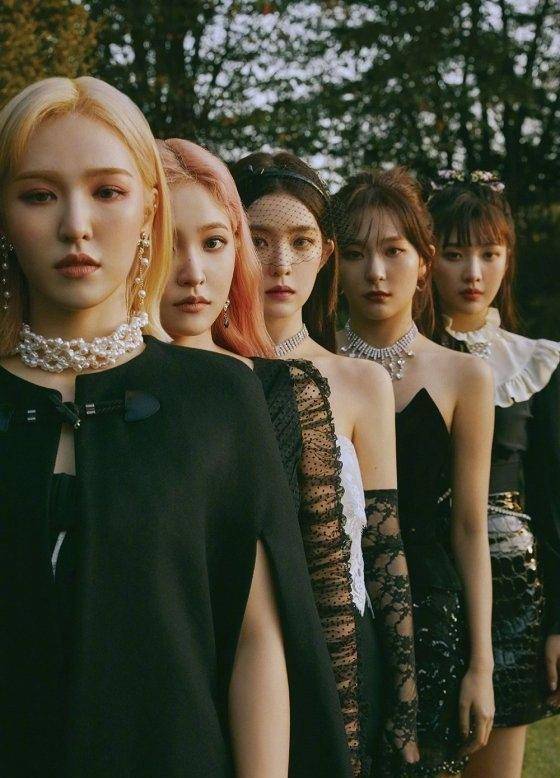 一直以来,sm公司创造出了很多神话,很多经典的知名的男团女团,如exo