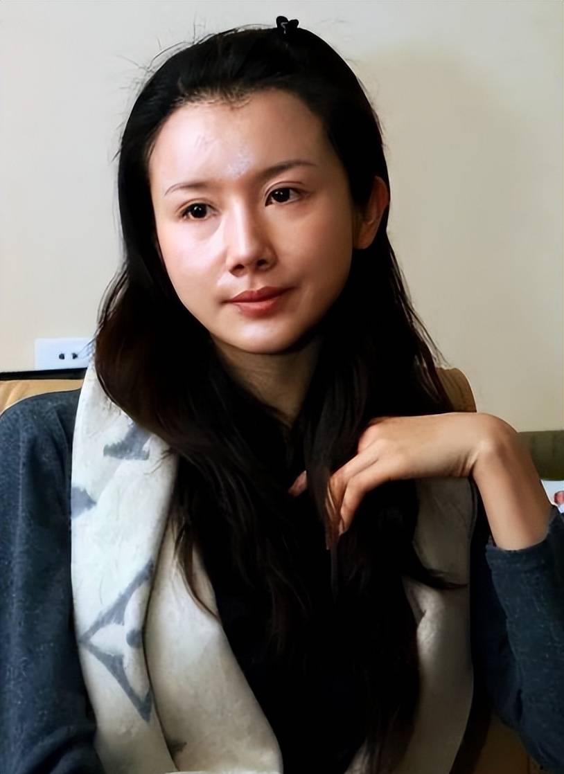 剧组给出的答复是没有这件事,于是警察就此定性,称这是孙菲菲和张汉杰