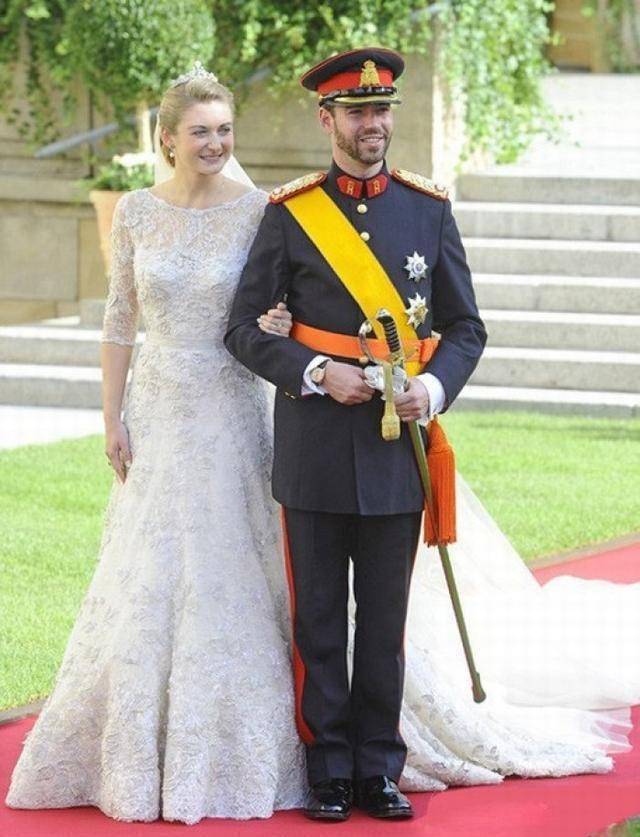 王子上演"侧脸杀",肉嘟嘟的像包子,萌化奶奶辈的心_夏尔_王室_卢森堡